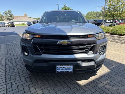 Used 2023 Chevrolet Colorado LT w/ LT Convenience Package II AWD/4WD image 8