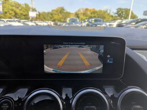 Used 2021 Mercedes-Benz GLA 250 4MATIC image 23