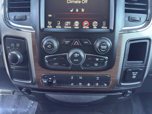 Used 2015 RAM 2500 Laramie AWD/4WD image 21
