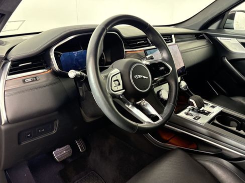 Used 2023 Jaguar F-PACE S AWD/4WD image 4