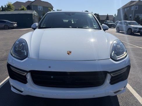 Used 2018 Porsche Cayenne Turbo AWD/4WD image 5