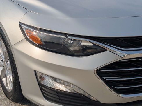 Used 2020 Chevrolet Malibu LT FWD image 9