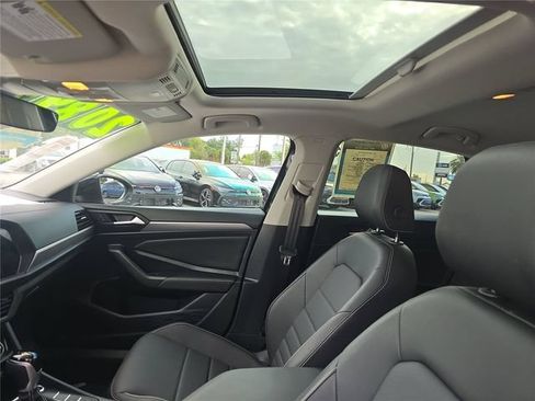 Used 2024 Volkswagen Jetta SE FWD image 27