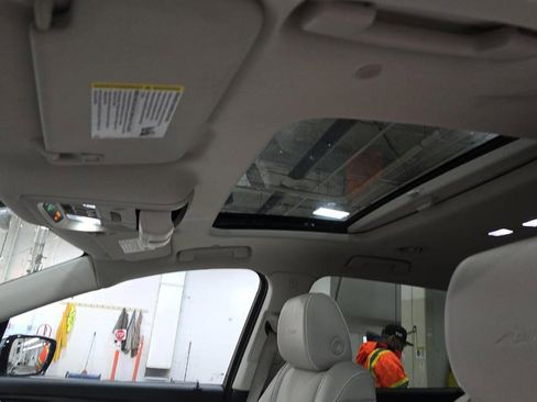 Used 2023 Buick Enclave Avenir w/ Avenir Technology Package image 11