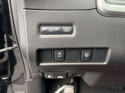 Used 2023 Nissan Murano SV image 23