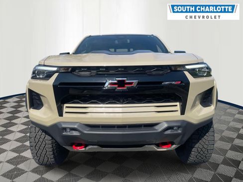 Used 2024 Chevrolet Colorado ZR2 w/ ZR2 Convenience Package III AWD/4WD image 2