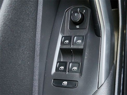 Used 2019 Volkswagen Jetta S w/ Driver Assistance Package image 18