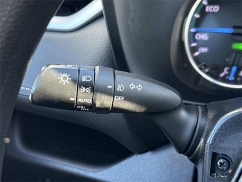 Used 2021 Toyota RAV4 XLE image 26