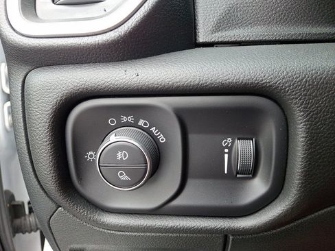 Used 2023 RAM 1500 Big Horn AWD/4WD image 23