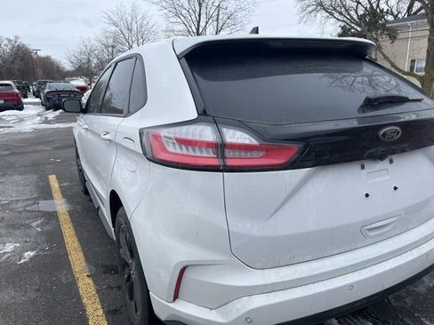 Used 2023 Ford Edge SE w/ Black Appearance Package image 7