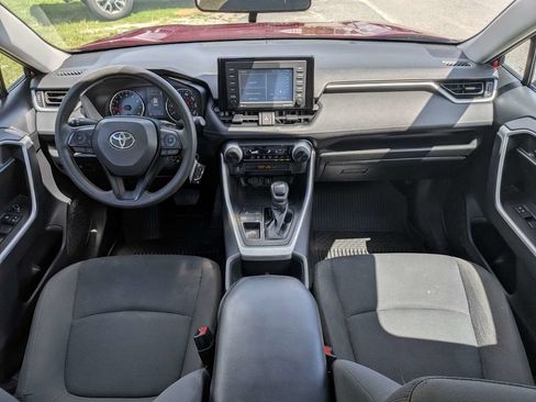 Used 2022 Toyota RAV4 LE FWD image 14