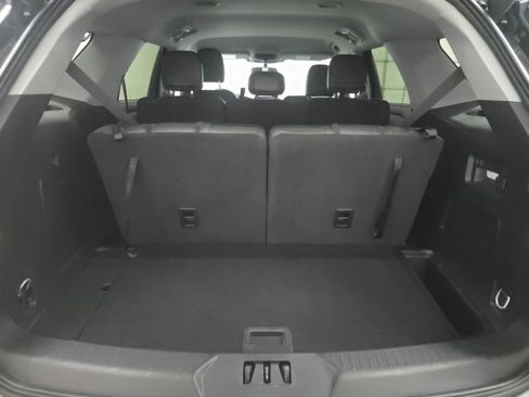 Used 2023 Ford Explorer XLT w/ Equipment Group 202A image 12