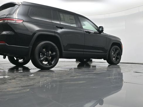 New 2025 Jeep Grand Cherokee L Limited w/ Black Appearance Package image 45