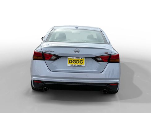 Used 2023 Nissan Altima 2.5 SR image 4