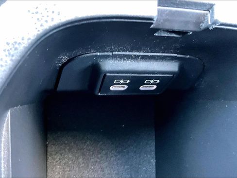 Used 2024 Toyota RAV4 XLE image 31