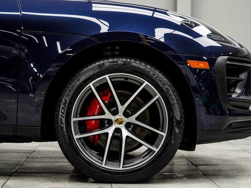 Used 2022 Porsche Macan S w/ Premium Package Plus image 8