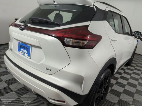 Used 2022 Nissan Kicks SR FWD image 5