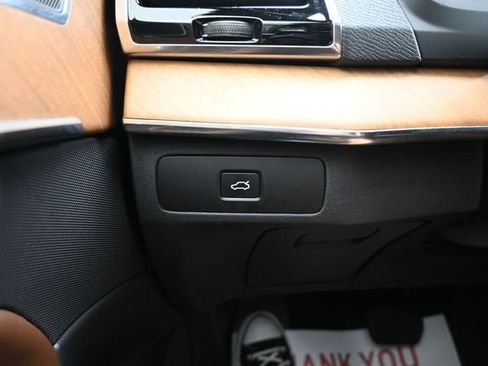 Used 2024 Volvo XC90 B6 Plus w/ Protection Package Premier AWD/4WD image 29