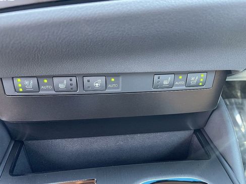 Used 2025 Lexus ES 350 w/ Premium Package image 15