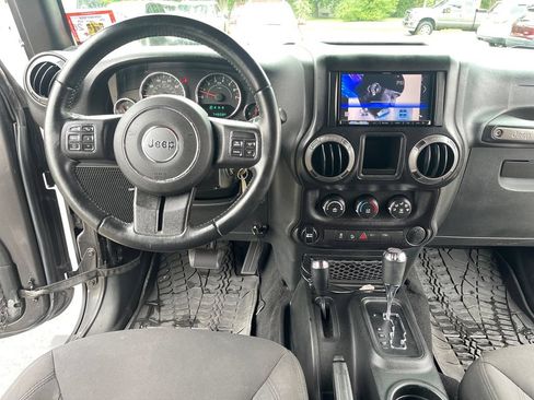 Used 2017 Jeep Wrangler Unlimited Sport w/ Connectivity Group AWD/4WD image 24