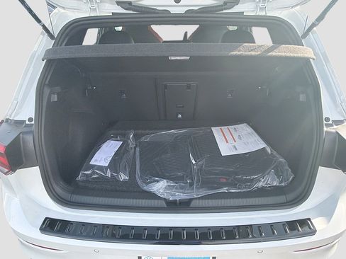 New 2026 Volkswagen GTI SE image 22