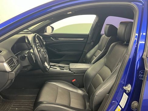 Used 2018 Honda Accord Sport image 8