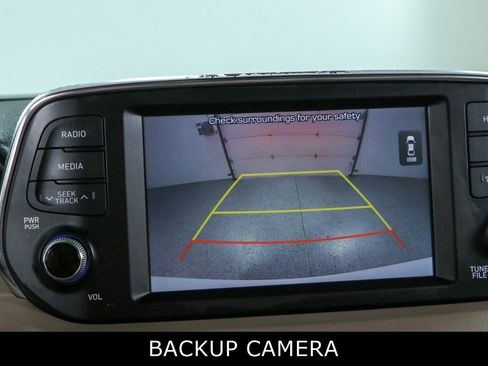 Used 2020 Hyundai Santa Fe SEL FWD image 18