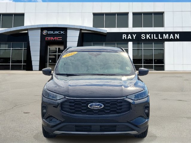Used 2025 Ford Escape ST-Line Select AWD/4WD image 2