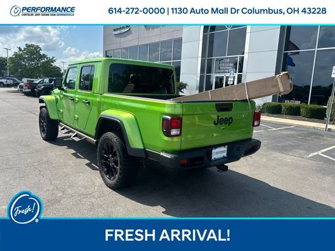 Used 2025 Jeep Gladiator Sport AWD/4WD image 6