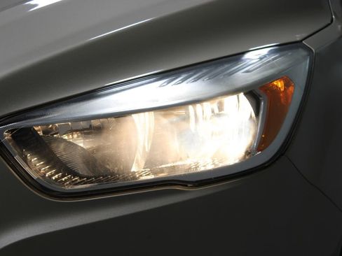 Used 2018 Ford Escape SE FWD image 44