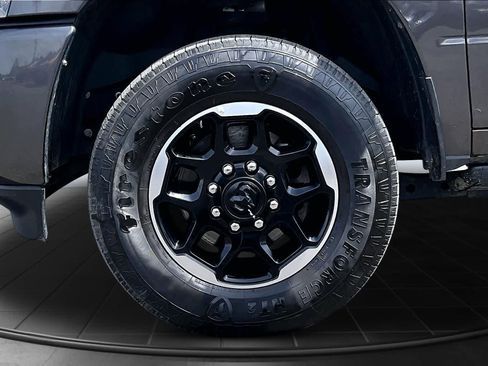 Used 2025 RAM 2500 Laramie AWD/4WD image 8