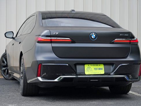 Used 2023 BMW i7 xDrive60 AWD/4WD image 6