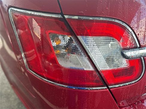 Used 2011 Ford Taurus Limited w/ 301A Rapid Spec Order Code image 26