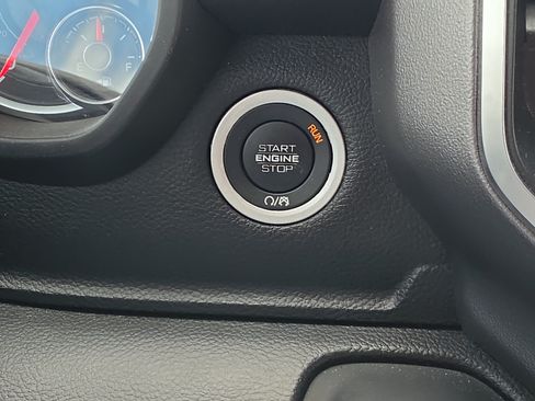 Used 2025 RAM 1500 Big Horn RWD image 17