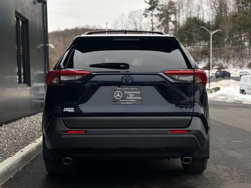Used 2023 Toyota RAV4 XLE w/ Convenience Package image 6