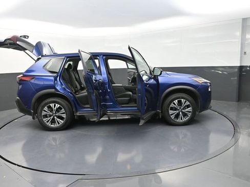 Used 2022 Nissan Rogue SV image 38