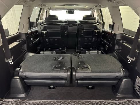 Used 2019 Lexus LX 570 4WD w/ Luxury Package image 34