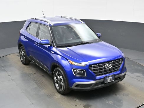 Certified 2025 Hyundai Venue Limited image 39
