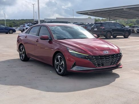 Used 2023 Hyundai Elantra Limited FWD image 7