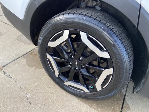 Used 2025 Kia Telluride S AWD/4WD image 31