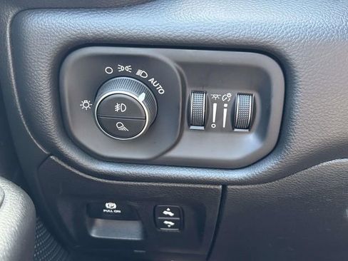 New 2026 RAM 1500 4x4 Crew Cab image 18