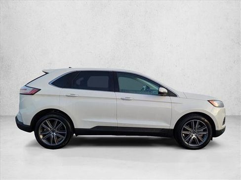 Used 2021 Ford Edge Titanium w/ Equipment Group 301A image 4