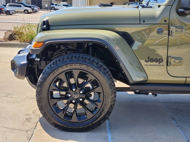 Used 2025 Jeep Gladiator Sport AWD/4WD image 15