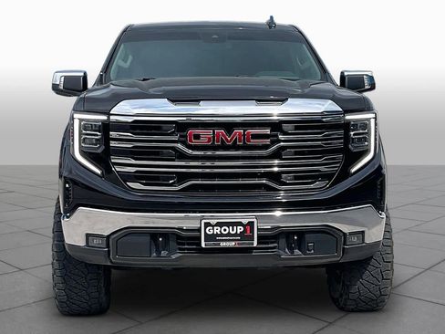 Used 2023 GMC Sierra 1500 SLT w/ X31 Off-Road Package AWD/4WD image 4
