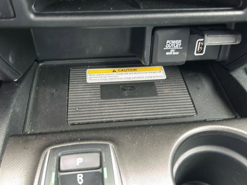 Used 2022 Honda Pilot TrailSport image 29