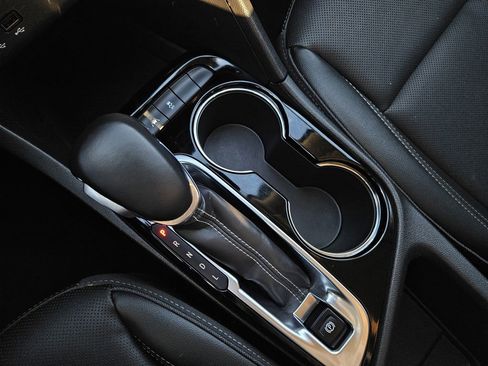 Used 2024 Buick Encore GX Sport Touring image 25