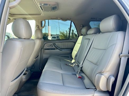 Used 2006 Toyota Sequoia Limited image 12