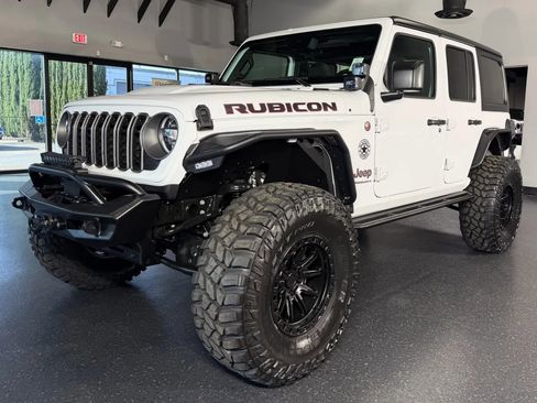Used 2025 Jeep Wrangler Unlimited Rubicon image 7