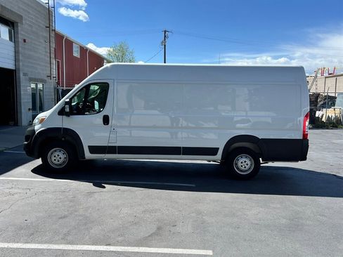 Used 2023 RAM ProMaster 3500 FWD image 2