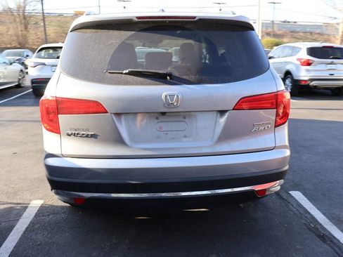 Used 2017 Honda Pilot Touring image 6